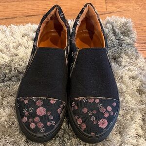 Dries Van Noten Black shoes with Pink Floral Toe